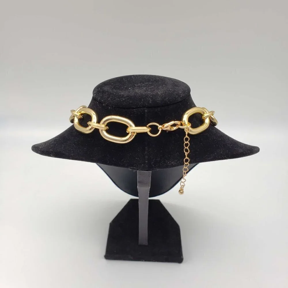 Auth Louis Vuitton Lock & Key Gold with Unbranded Gold Plated Chain Necklace - Picture 9 of 14